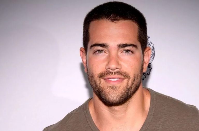 How tall is Jesse Metcalfe?